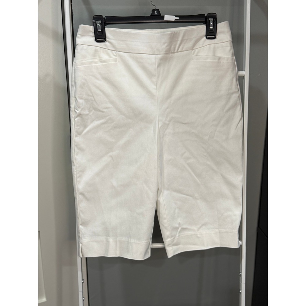 Chico's White Pull On Bermuda Shorts Women Size 0 US 4 Stretch Flat Front Preppy